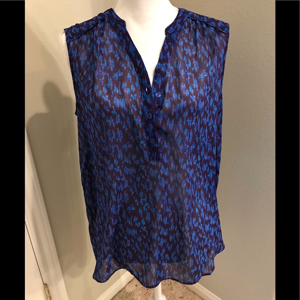 Women’s Top.